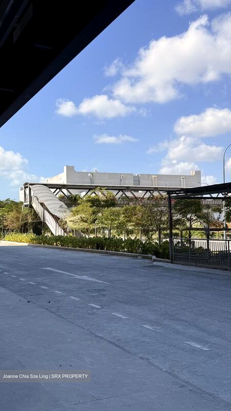 Tampines Greenglen (D18), Factory #584693071